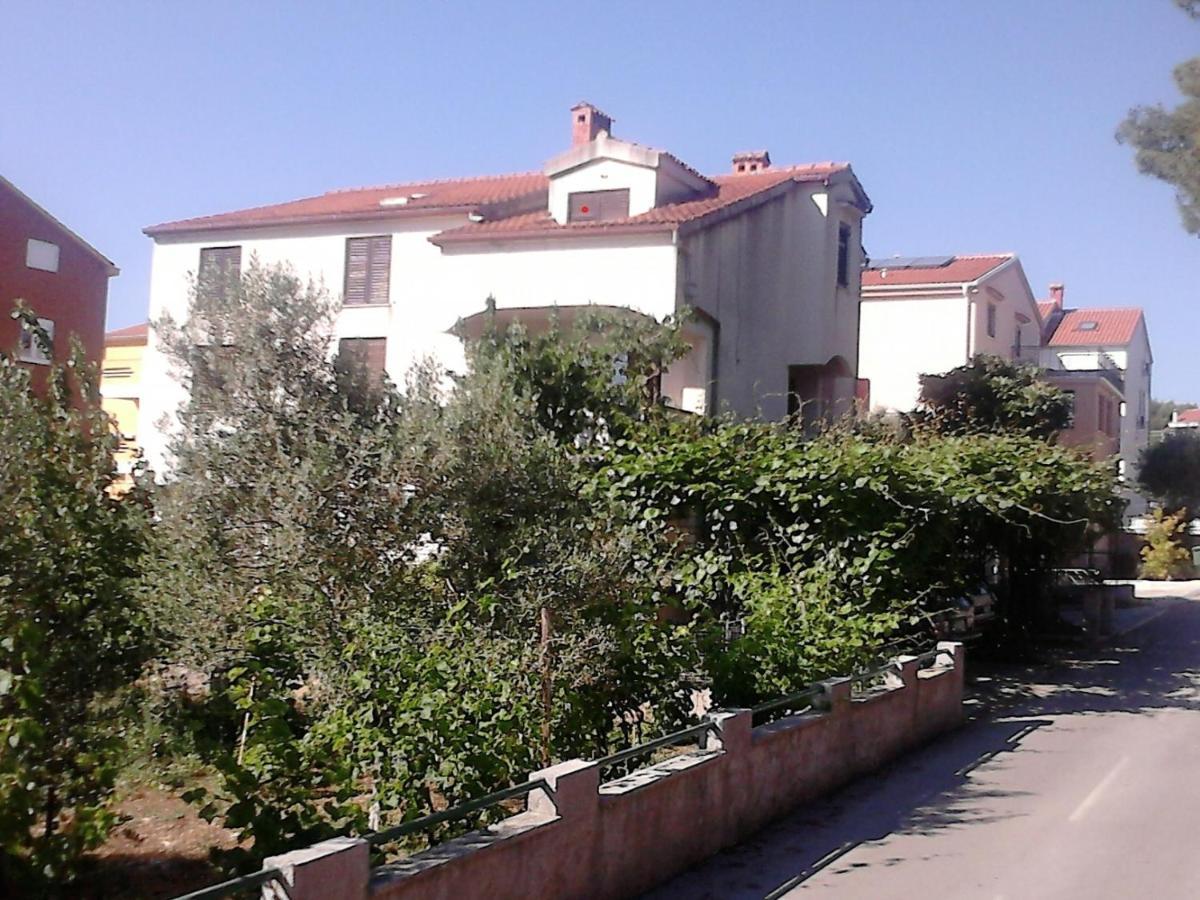 With A Parking Space - Diklo, - 13327 Zadar